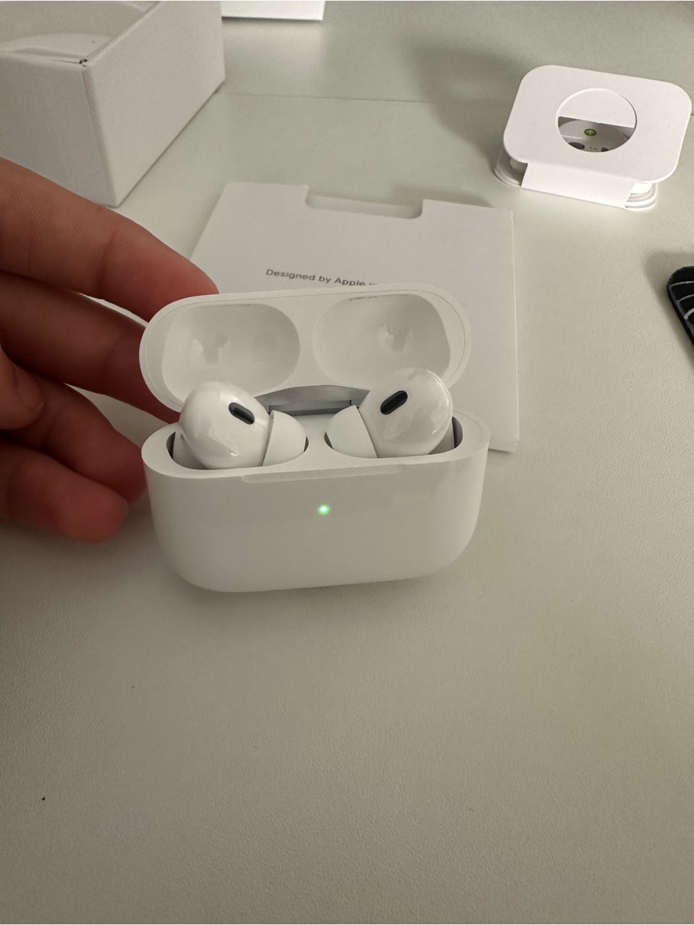 Apple White AirPods 2nd Generation Pro’s Noise cancellation with ear tips